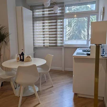 Art N Shelter Apartament Bari Exterior foto