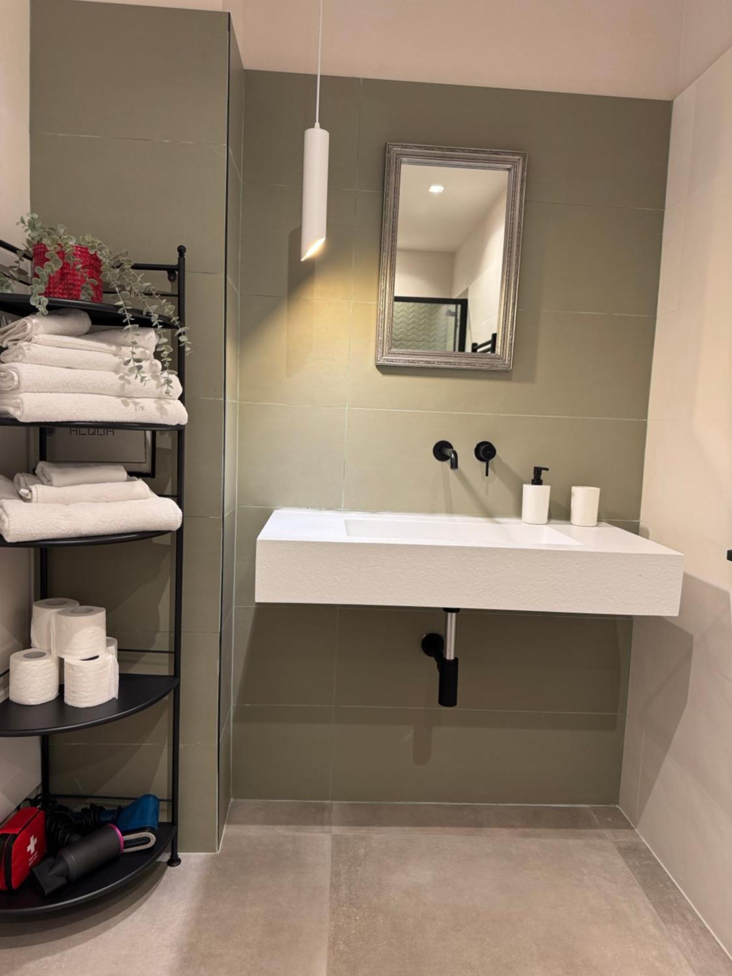Art N Shelter Apartment Bari